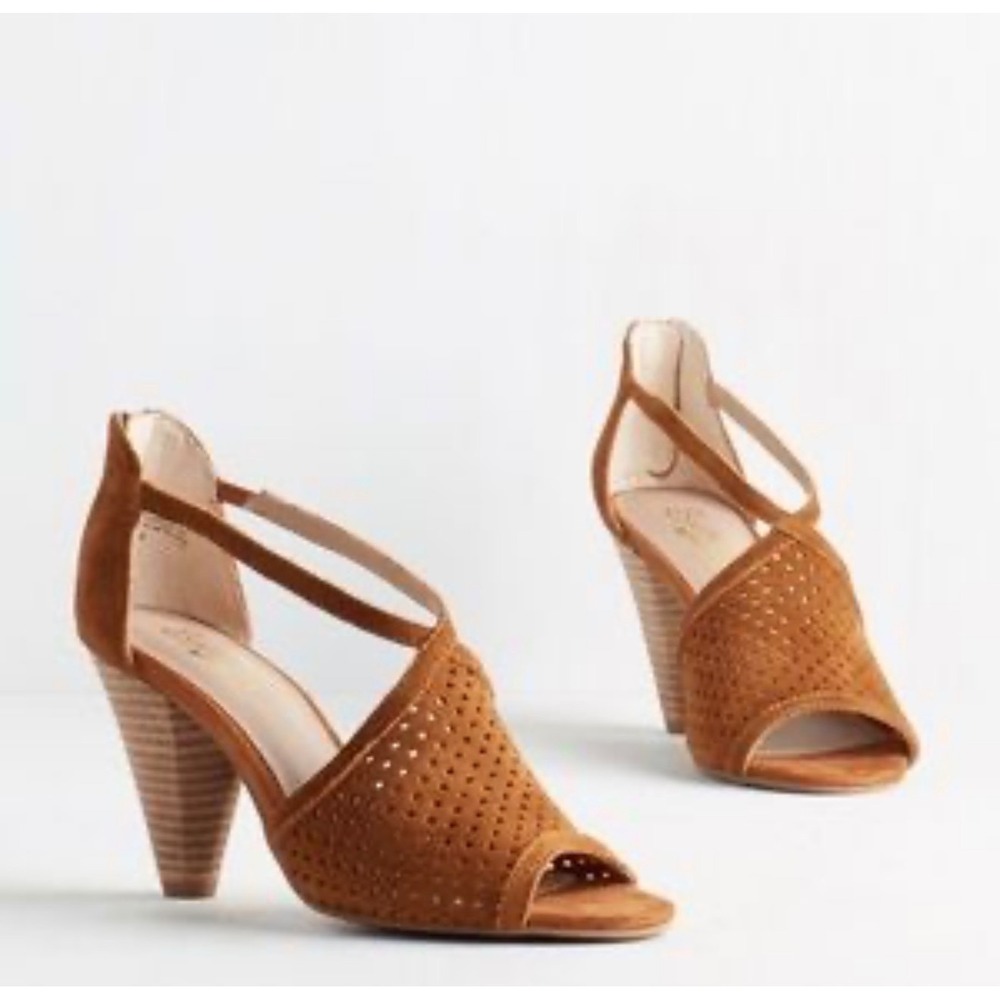 Seychelles 7 Womens Brown Suede Leather Cone Heel Open Toe Durable Perforated
